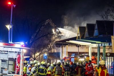 10.01.2025, Brand in Parkhaus-stock-foto