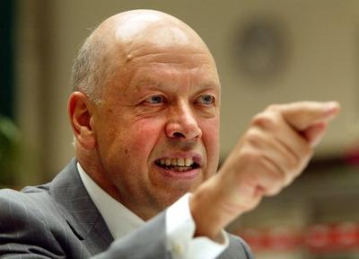 Theo M?ller (GER/Alleingesellschafter Unternehmensgruppe Theo M?ller GmbH & Co. KG) energisch w?hrend einer Pressekonfe-stock-foto