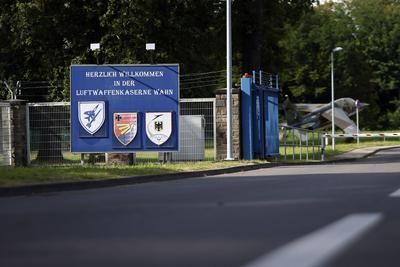 Verdacht auf Sabotage an der Luftwaffenkaserne K?ln Wahn am Flughafen K?ln Bonn. Am Mittwoch wurde die Kaserne abgeriege-stock-foto