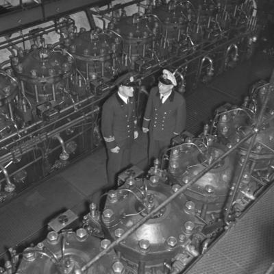 Wilhelm Gustloff Original-Bildunterschrfit: Im Herzen des Motorschiffs Wilhelm Gustloff : der leitende Ingenieur bei ein-stock-foto