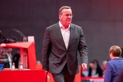 Au?erordentlicher Bundesparteitag der SPD im CityCube Berlin vor Neuwahl des Bundestages-stock-foto