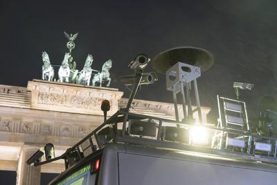 "Der Adenauer", Bus des ZPS vor dem Brandenburger Tor, Berlin, 10.01.2025-stock-photo
