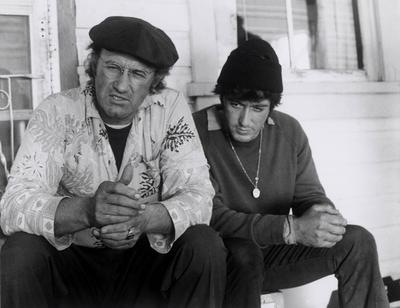 KPA89104.jpg SCARECROW - Asphalt-Bl?ten - USA 1973 Jerry Schatzberg Max Millan (GENE HACKMAN), Lionel (AL PACINO) BOX r-stock-foto