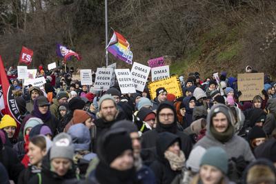 Tausende protestieren gegen AfD-Bundesparteitag in Riesa-stock-photo