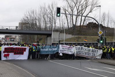 Strassenblockaden gegen AfD-Bundesparteitag in Riesa-stock-photo