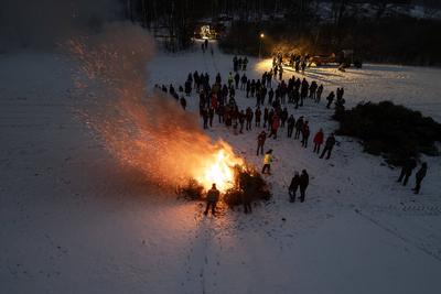 11.01.2025: Weihnachtsbaumverbrennung in Siegen-Oberschelden-stock-foto