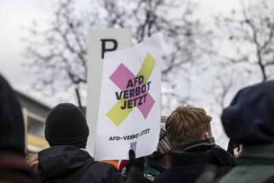 Tausende protestieren gegen AfD-Bundesparteitag in Riesa-stock-photo