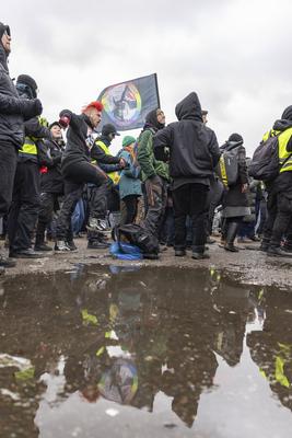 Tausende protestieren gegen AfD-Bundesparteitag in Riesa-stock-photo