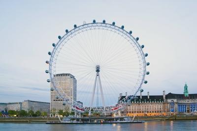 London Eye at Twilight London Eye at Twilight London U K PUBLICATIONxINxGERxSUIxAUTxHUNxONLY 52960-stock-foto