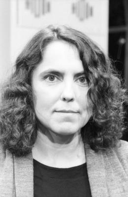 Bildnummer: 56763606  Datum: 01.01.1992  Copyright: imago/teutopressFreya Klier (Autorin) 01/92 pop Freya Klier im Januar 1992 Deutschland deutsch Deutsche Schriftstellerin Literatur Frau lockig Locken langhaarig leger german female author writer hoch Portrait neutral sw People 04 xmk x0x 1992 hoch  56763606 Date 01 01 1992 Copyright Imago teutopress Freya Klier Author 01 92 Pop Freya Klier in January 1992 Germany German German Writer Literature Woman lockig lure long haied casual German Female author Writer vertical Portrait neutral black and white Celebrities 04 xmk x0x 1992 vertical-stock-foto