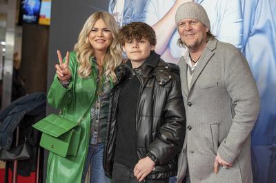 Diana Herold mit Sohn Samuel und Ehemann Michael Tomaschautzki-stock-foto