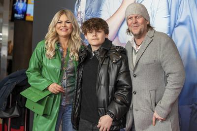 Diana Herold mit Sohn Samuel und Ehemann Michael Tomaschautzki-stock-foto