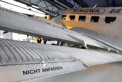 19 04 2016 Moenchengladbach HB Hoy Ju 52 Flugzeug im Hugo Junkers Hanger am Flughafen Moenchengladb-stock-foto
