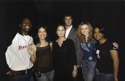 Portrait of cast of E R TV Series Mekhi Phifer Ming Na Wen Maura Tierney Noah Wyle Linda Cardell-stock-foto