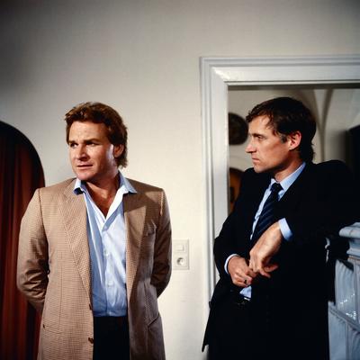 Derrick Derrick: Tod im See (Folge 88), ZDF Krimiserie, Deutschland 1981, Regie: Alfred Vohrer, Darsteller: Fritz Wepper-stock-foto