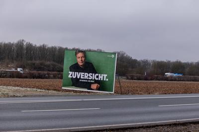 Winterwahlkampf 2025 ? Robert Habeck auf Wahlplakat der Gr?nen-stock-foto