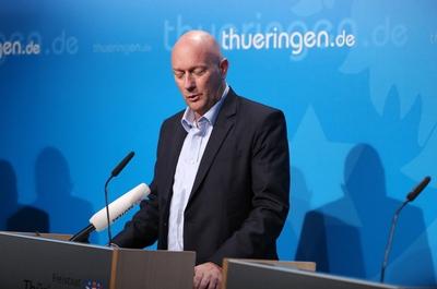 PK Kemmerich 06.02.2020 , Erfurt, Th?ringer Staatskanzlei, Pressekonferenz Thomas L. Kemmerich (FDP), dieser erkl?rt se-stock-photo