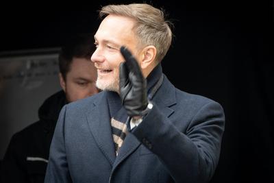 Christian Lindner, FDP-Parteivorsitzender und ehemaliger Bundesfinanzminister, w?hrend der Wahlkampfveranstaltung auf dem Kr?pcke in Hannover, Niedersachsen-stock-foto