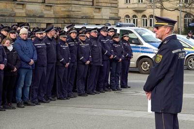Leipzig - Schweigeminute f?r toten Polizisten: S?chsische Beamte gedenken get?teten Kollegen Maximilian Stoppa-stock-photo