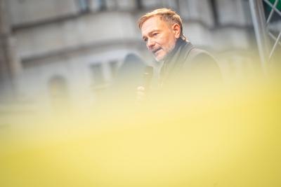 Christian Lindner, FDP-Parteivorsitzender und ehemaliger Bundesfinanzminister, w?hrend der Wahlkampfveranstaltung auf dem Kr?pcke in Hannover, Niedersachsen-stock-foto