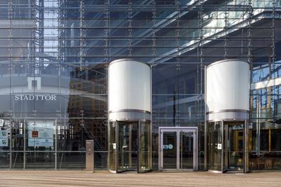 Stadttor D?sseldorf *** City Gate Dusseldorf-stock-foto