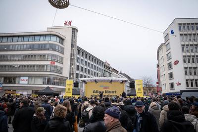 Christian Lindner, FDP-Parteivorsitzender und ehemaliger Bundesfinanzminister, w?hrend der Wahlkampfveranstaltung auf dem Kr?pcke in Hannover, Niedersachsen-stock-foto