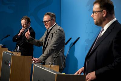 REGIERUNGSMEDIENKONFERENZ DER TH?RINGER LANDESREGIERUNG-stock-foto