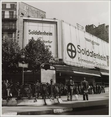 The brasserie Wepler , now Soldatenheim, The brasserie Wepler , now Soldatenheim, kommandantur Gross-Paris , entrance of-stock-photo