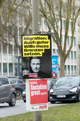 14.01.2025 Dortmund, Die Parteien haben ihre Plakataktionen begonnen. Plakate der SPD, CDU, FDP, Die Gr?nen, Volt und ML-stock-foto