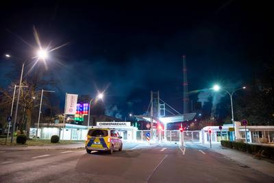 Drohnenspionage im Chemiepark Marl? Polizei ermittelt nach mysteri?sem Flugobjekt - UFO ?ber Sicherheitszone?-stock-foto