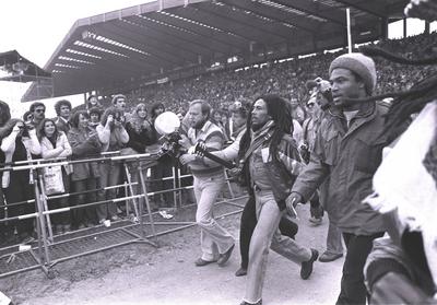 Bob Marley bei seinem Konzert in M?nchen Bob Marley bei seinem Konzert in M?nchen , auf dem Weg zur B?hne aufgenommen a-stock-photo
