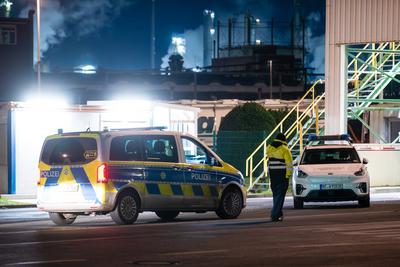Drohnenspionage im Chemiepark Marl? Polizei ermittelt nach mysteri?sem Flugobjekt - UFO ?ber Sicherheitszone?-stock-foto