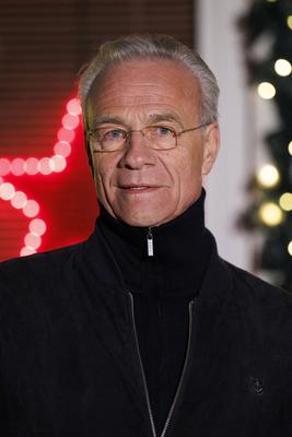 Schauspieler Klaus J. Behrendt (als Kommissar Max Ballauf) bei Dreharbeiten zum 89. Tatort aus K?ln Des anderen Last . K-stock-foto