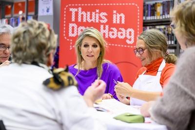 Queen M?xima visits community art project Thuis, Den Haag, The Netherlands-stock-foto
