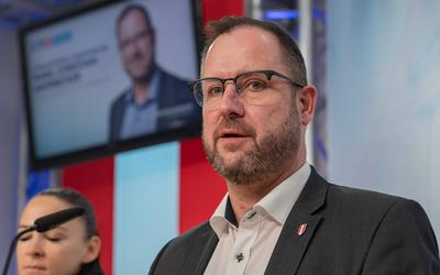 20250115 FPOe PK mit Generalsekretaer und Mediensprecher C. Hafenecker - Praesentation des FPOe-Medienhauses-stock-foto