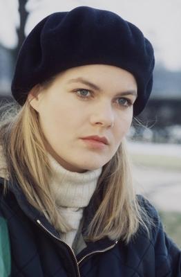 Bildnummer: 56779784  Datum: 01.02.1994  Copyright: imago/teutopressBirge Schade 02/94 k?ck hoch Portrait privat leger Jacke M?tze neutral Frau Fernsehen Schauspiel langhaarig blond People Shooting xdp x0x 1994 hoch  56779784 Date 01 02 1994 Copyright Imago teutopress Birge A pity 02 94 K?ck vertical Portrait private casual Jacket Cap neutral Woman Television Acting long haied blond Celebrities Shooting XDP x0x 1994 vertical-stock-foto