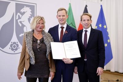 Annette Streeck-Fischer, Hendrik Streeck und Paul Zubeil-stock-foto