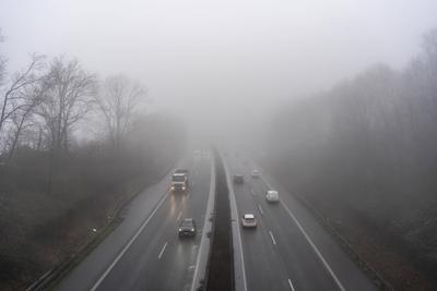 Dichter Nebel-stock-foto