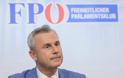 20250115 PK Hofer und Gulyas-stock-foto