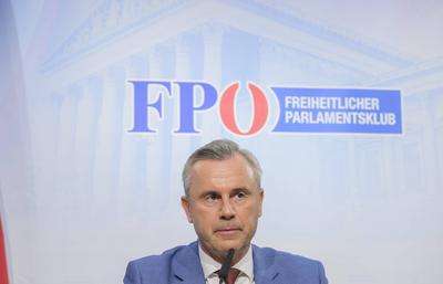 20250115 PK Hofer und Gulyas-stock-foto