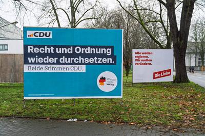 Wahlplakate f?r die Bundestagswahl 2025-stock-photo