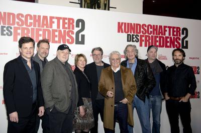 Benjamin Herrmann, Andreas Banz, Thomas Thieme, Corinna Harfouch, Robert Thalheim, Henry H?bchen, Winfried Glatzeder, Matthias Miegel, Alberto Ruano-stock-foto