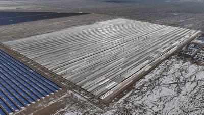 China Largest Solar Thermal Energy Storage Power Station Construction in Hami-stock-foto