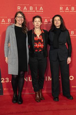 Nina Spilger, Mareike Engelhardt, Wasiliki Bleser-stock-foto