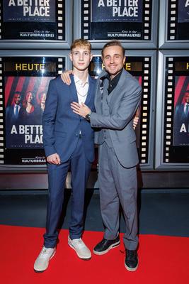 Premiere - A Better Place-stock-foto