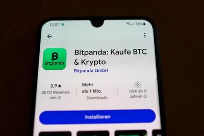 Stockbilder 10/2024 Bitpanda Krypto APP *** Stock images 10 2024 Bitpanda crypto APP Copyright: xLobeca/RalfxHomburgx-stock-photo