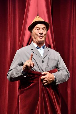Tom Gerhardt / Fotoprobe / Hausmeister Krause du lebst nur zweimal / Kom?die im Bayerischen Hof / Theater / M?nchen / 15-stock-photo
