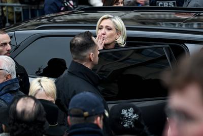 Hommage a Jean-Marie Le Pen a l’église Notre-Dame du Val de Grâce, à Paris-stock-foto