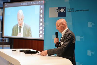 Berlin - Pressetermin der DIHK zum Thema "Zukunft Besch?ftigtenwohnen?!"-stock-foto