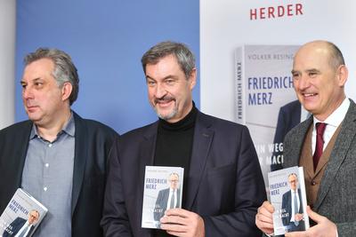 Berlin, Deutschland, 17.01.2025: Buchvorstellung von Volker Resings Friedrich Merz. Sein Weg zur Macht : Autor Volker Re-stock-foto